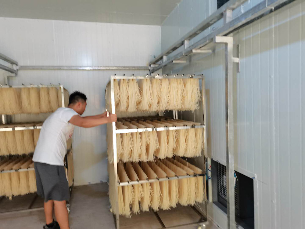 熱泵烘干機烤房內部 瀨粉